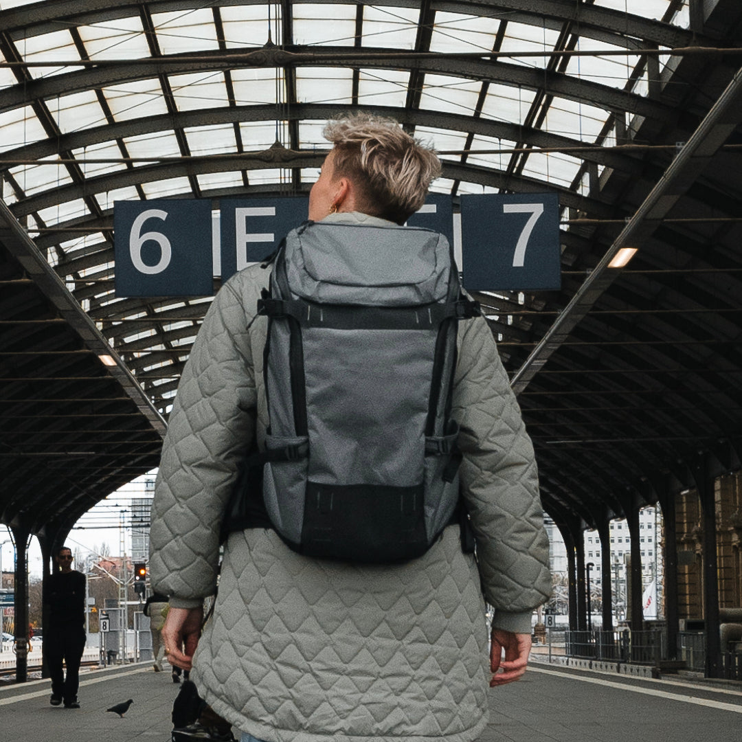 新品未使用 UNLIKELY REVERSIBLE WEP Haize project | Clamshell 25 _X-Pac. | Modular backpack